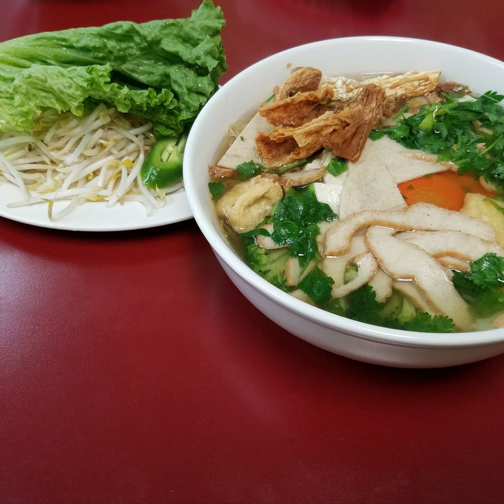 Duy's Vegetarian Cafe - H TİU MĪ CHAY - Vegetarian egg and rice noodle served with vegetable broth topped with cilantro and Chinese celery. - Sandwiches Near Me - Houston, Texas