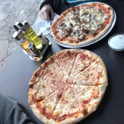 Pizza & Kebap am Kino - Kebab pizza and a cheese pizza