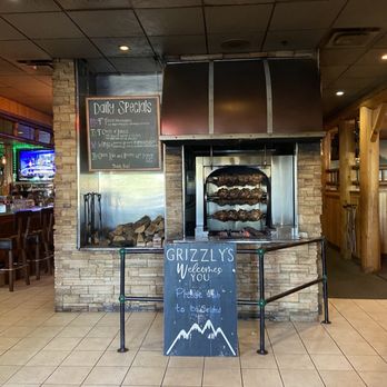 Grizzly's Wood-Fired Grill - View when you walk in the entrance - American Near Me - Eau Claire, Wisconsin