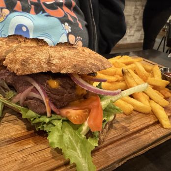 Lettuce & Tomato - Filet Mignon Steak Sandwich - Gastropubs Near Me - North Miami Beach, Florida