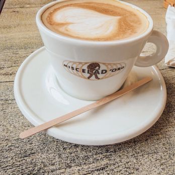 Hollywood Beach Cafe - Yummy - Breakfast & Brunch Near Me - Oxnard, California
