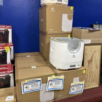 Uncle Terry's World Famous Bargain Blowout - Electronics Near Me - Toronto, Ontario Uncle Terry's World Famous Bargain Blowout - Electronics Near Me - Toronto, Ontario