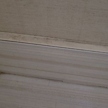 Comfort Inn - Bathroom is filthy - Hotels Near Me - St. Catharines, Ontario Comfort Inn - Bathroom is filthy - Hotels Near Me - St. Catharines, Ontario