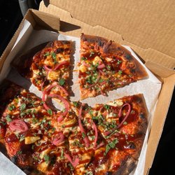 Laguna Beer Company - BBQ CHICKEN PIZZA