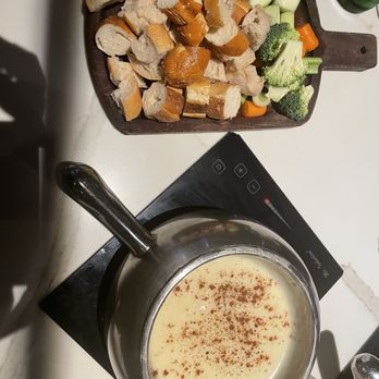 The Melting Pot - Classic Alpine* - Fondue Near Me - Pittsburgh, Pennsylvania The Melting Pot - Classic Alpine* - Fondue Near Me - Pittsburgh, Pennsylvania
