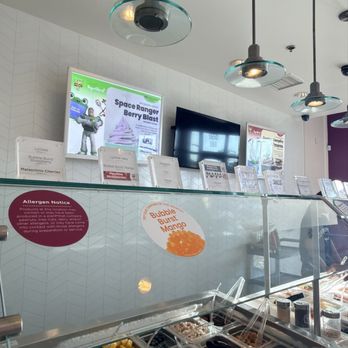 Yogurtland - Toppings - Ice Cream & Frozen Yogurt Near Me - San Diego, California Yogurtland - Toppings - Ice Cream & Frozen Yogurt Near Me - San Diego, California
