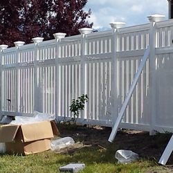 Discount Fence - Installing semi-privacy fence in white vinyl