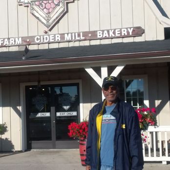 Bayne's Apple Valley - Bakeries Near Me - Freeland, Michigan Bayne's Apple Valley - Bakeries Near Me - Freeland, Michigan