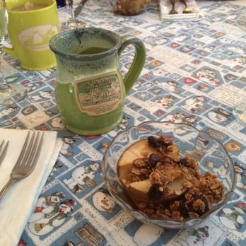 Mt Washington Bed & Breakfast - Baked Peaches with Homemade granola for breakfast - Bed & Breakfast Near Me - Shelburne, New Hampshire Mt Washington Bed & Breakfast - Baked Peaches with Homemade granola for breakfast - Bed & Breakfast Near Me - Shelburne, New Hampshire