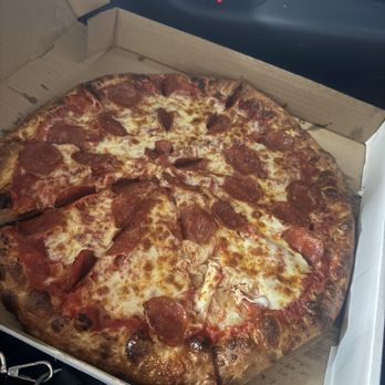 Avila's Pizza - Pizza Near Me - Lakewood, California