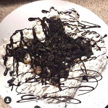 Six Flags Over Texas - Texas sized Oreo funnel cake - Amusement Parks Near Me - Arlington, Texas Six Flags Over Texas - Texas sized Oreo funnel cake - Amusement Parks Near Me - Arlington, Texas