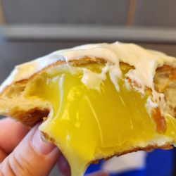Bitchin Donuts - Lemon meringue