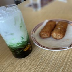 Bali Street Cafe - Cendol & Risoles