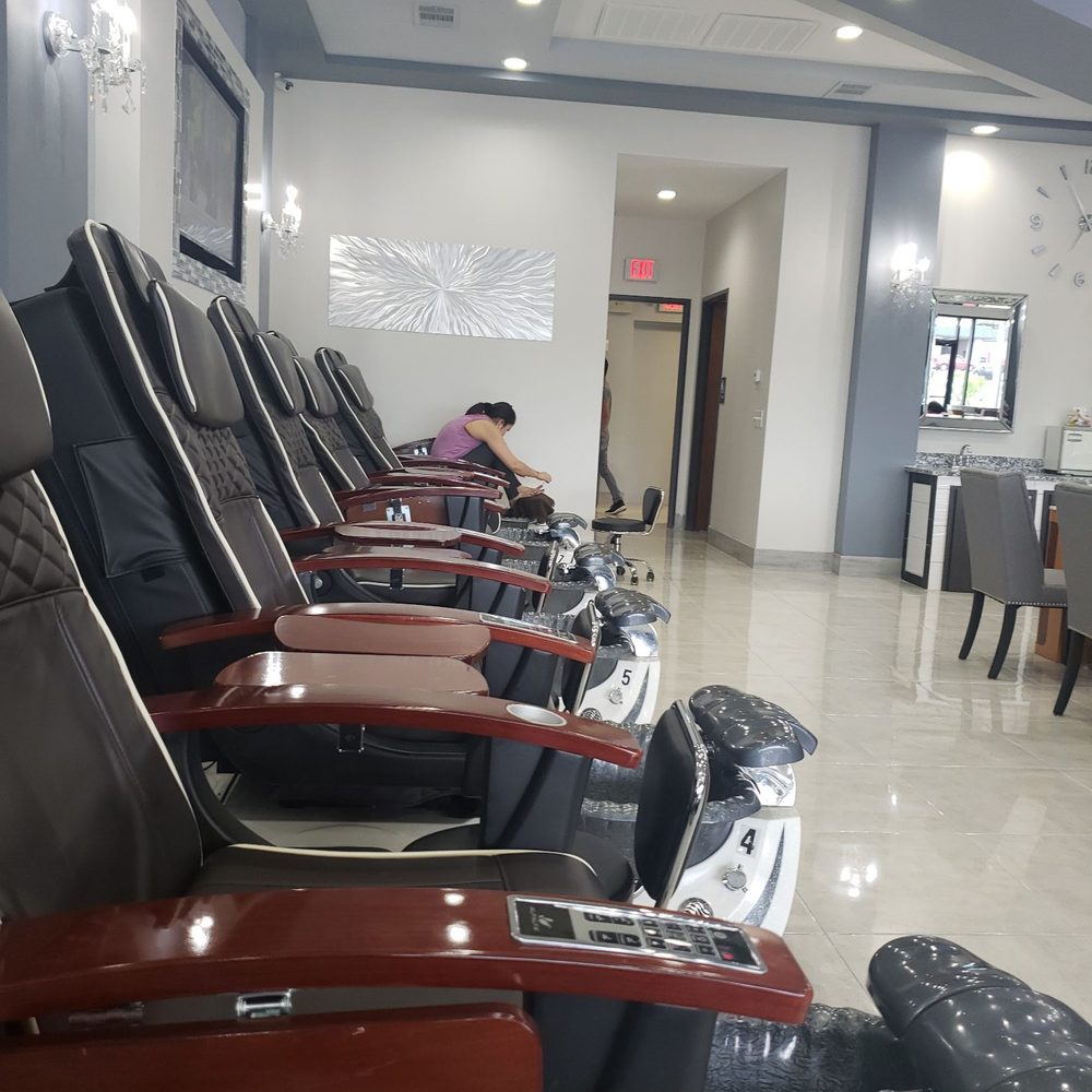 D Crown Nail Bar - Nail Salons Near Me - Garland, Texas D Crown Nail Bar - Nail Salons Near Me - Garland, Texas
