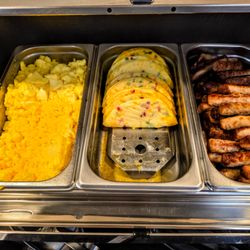 Sleep Inn & Suites Cross Lanes - South Charleston - Eggs prepared 2 ways, scrambled and as a western Omelet along wit sausage links.