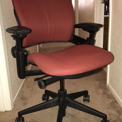 Cox Office Furniture - SteelCase Leap v2 in great condition almost like new!