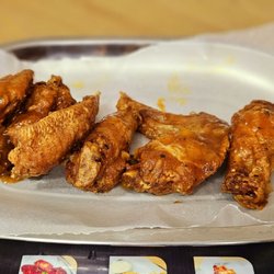 D'Mall - Buffalo wings at D'Mall