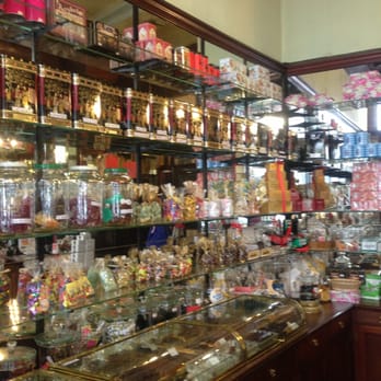 Confiserie St Pierre - Convenience Stores Near Me - Paris, 75