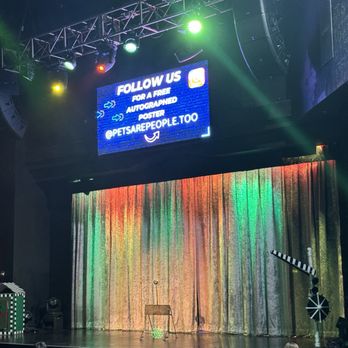 Popovich Comedy Pet Theater - Performing Arts Near Me - Las Vegas, Nevada Popovich Comedy Pet Theater - Performing Arts Near Me - Las Vegas, Nevada