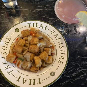Thai Treasure - Drunken Noodle - Thai Near Me - Arlington, Virginia
