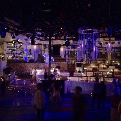 Pacha - Dance floor and some bottle service areas before the crowds arrive