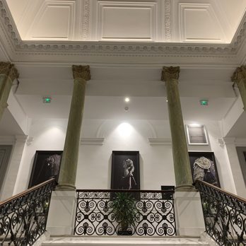 Appart'City Collection Nîmes Arènes - Grand staircase - Hotels Near Me - Nîmes, 30