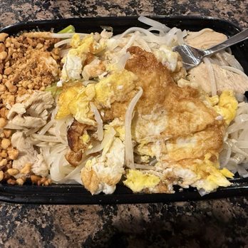 Bistro Saffron - Sushi Bars Near Me - Cape Girardeau, Missouri