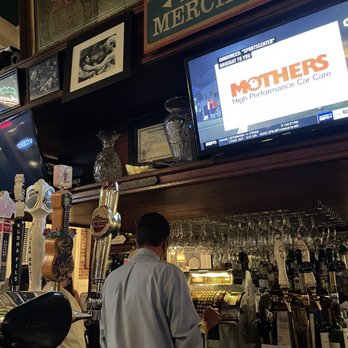 Murphy's Bar & Grill - Bar area - Irish Pub Near Me - Honolulu, Hawaii Murphy's Bar & Grill - Bar area - Irish Pub Near Me - Honolulu, Hawaii