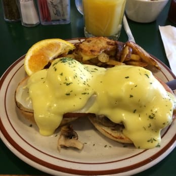 The Frog Pond - Frog Benedict, it will fill you up - Breakfast & Brunch Near Me - St Pete Beach, Florida The Frog Pond - Frog Benedict, it will fill you up - Breakfast & Brunch Near Me - St Pete Beach, Florida