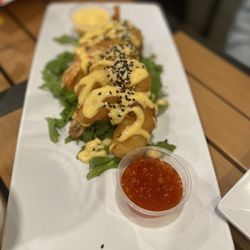 Hooks Bar & Grill - Shrimo
