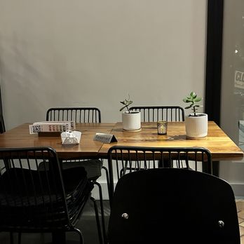 Love - Quaint little corner - Vegan Near Me - West Hollywood, California