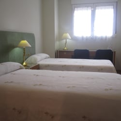 Hostal El Estudio - Algunas habitaciones tienen camas de 90 cm, y otras de 135 cm