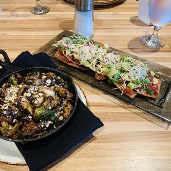 Jackalope's Bar and Grill - Brussel sprouts and Tuna poke - American Near Me - Fish Camp, California