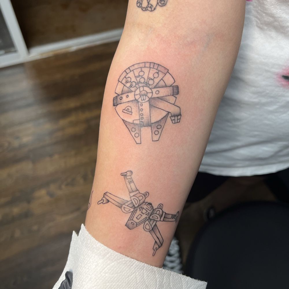 Clovis Ink Tattoo - Millennium falcon, X-wing - Tattoo Near Me - Clovis, California Clovis Ink Tattoo - Millennium falcon, X-wing - Tattoo Near Me - Clovis, California