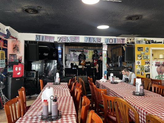 Papa Turney's Old Fashion BBQ by null