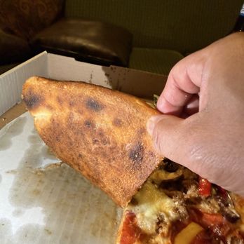 Lake Tahoe AleWorX Stateline - Pizza crust - Pizza Near Me - Stateline, Nevada