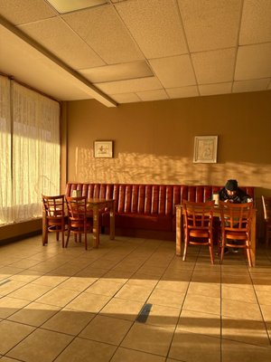 Jewel's Noodle Kitchen by null