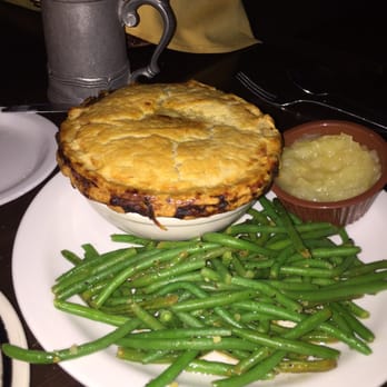 The Hawk's Head - Pot pie is delicious - American Near Me - Yucaipa, California The Hawk's Head - Pot pie is delicious - American Near Me - Yucaipa, California