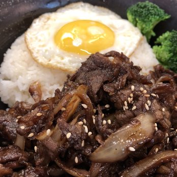 Bubble World - Bbq meat over rice(beef) - Taiwanese Near Me - Burnaby, British Columbia