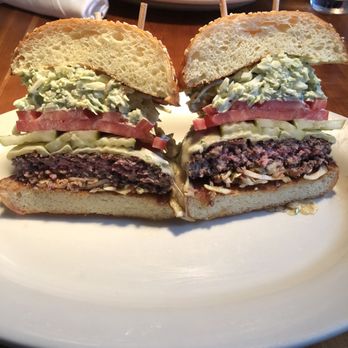 The Honor Bar - Honor Burger - very good!! - New American Near Me - Palm Beach, Florida