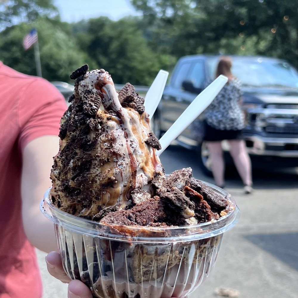 Delicious Food Choices at Ligonier Ice Festival 2026