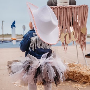Jamilah Allen Creative - First rodeo birthday girl - Session Photography Near Me