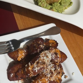 Chile Toreado - Fried plantains and guacamole - Mexican Near Me - Chicago, Illinois