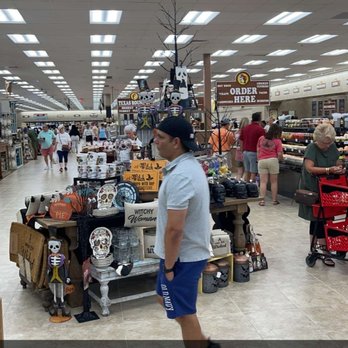 Buc-ee's - Gas Stations Near Me - Daytona Beach, Florida