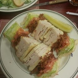 Nora's Deli - Turkey club