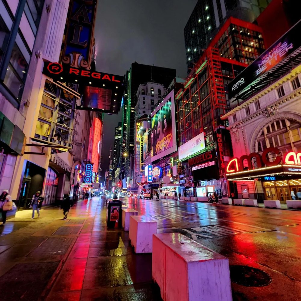 Regal EWalk, New York Roadtrippers