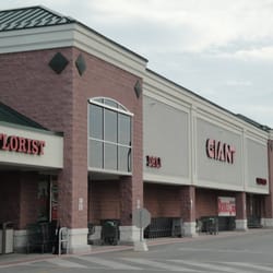 Giant Foods Store