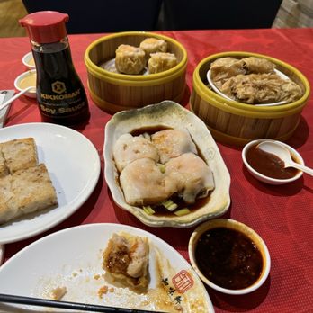 Yan Peninsula - Suimai, stuffed tofu skin rolls, shrimp noodle roll, radish cake - Seafood Near Me - Millbrae, California