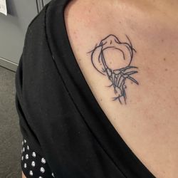 Freddy's silhouette outline- love it. Not too small and subtle.