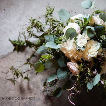 Garden Party - Bridal bouquet - Florists Near Me